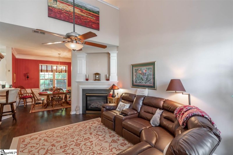 Property image 3 at 4 War Admiral Way, Greenville, SC 29617