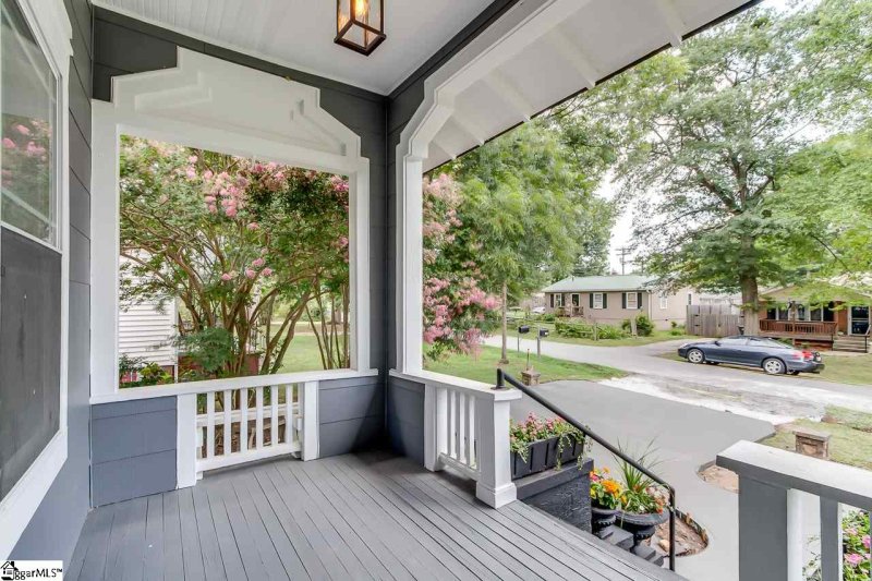 Property image 4 at 7 Maplecroft Street, Greenville, SC 29609