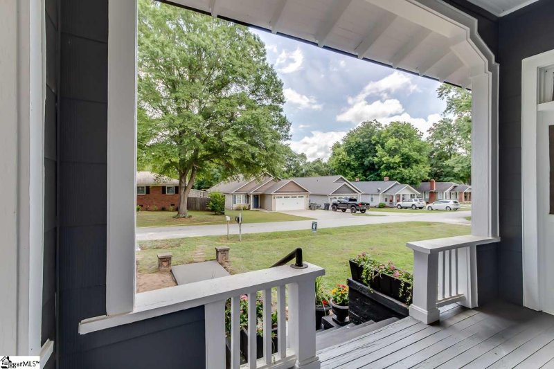 Property image 5 at 7 Maplecroft Street, Greenville, SC 29609