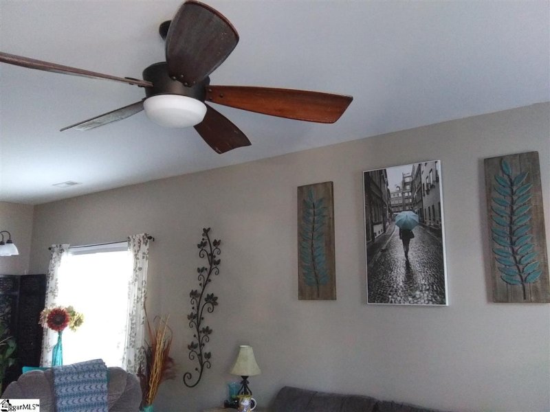 Property image 3 at 100 Huntress Drive, Greer, SC 29651