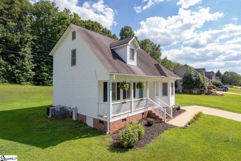 Property image 5 at 352 Springdale Avenue, Liberty, SC 29657