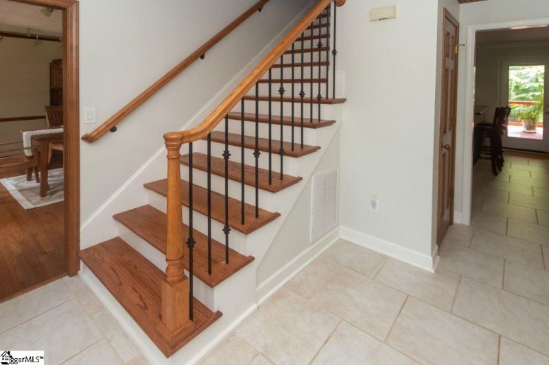 Property image 5 at 300 Gilderbrook Road, Greenville, SC 29615