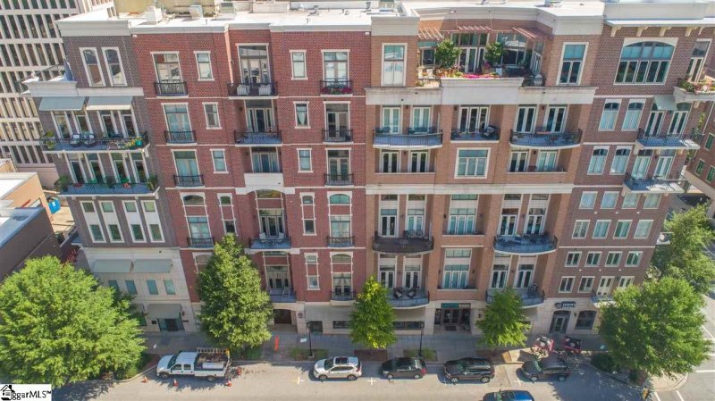 Property image 2 at 111 E McBee Avenue, Greenville, SC 29601