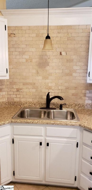 Property image 2 at 501 Idlewild Avenue, Greenville, SC 29605