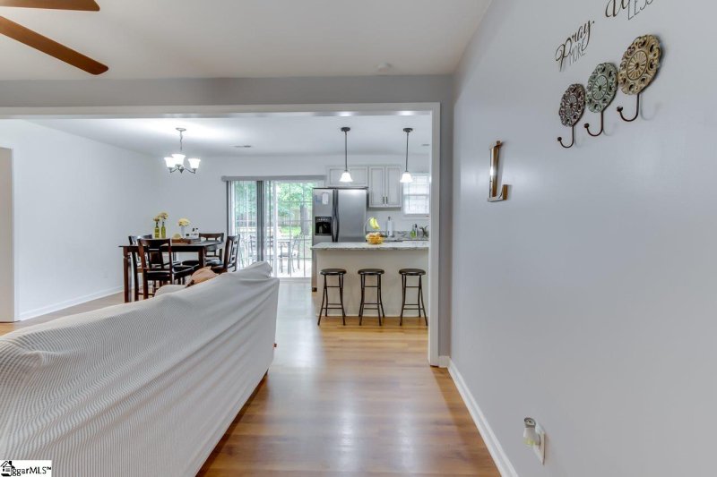 Property image 5 at 4 Blossom Drive, Greenville, SC 29605