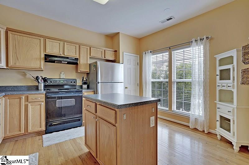 Property image 2 at 110 Cambria Court, Mauldin, SC 29622-2165