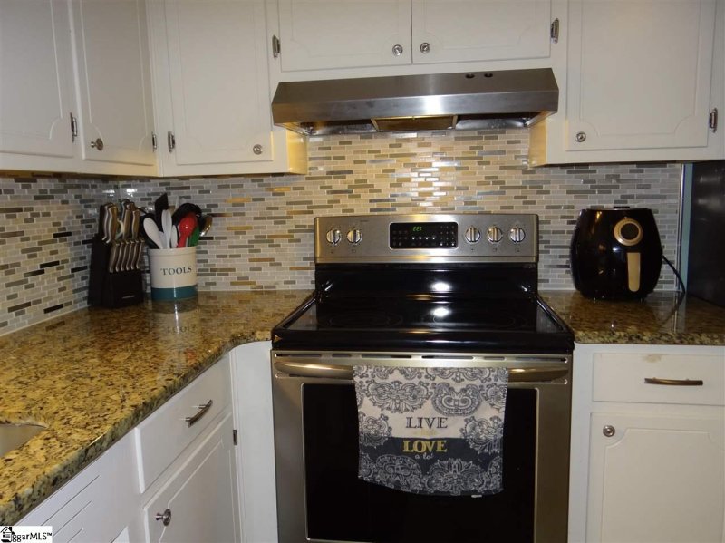 Property image 3 at 141 Idlewood Circle, Spartanburg, SC 29307