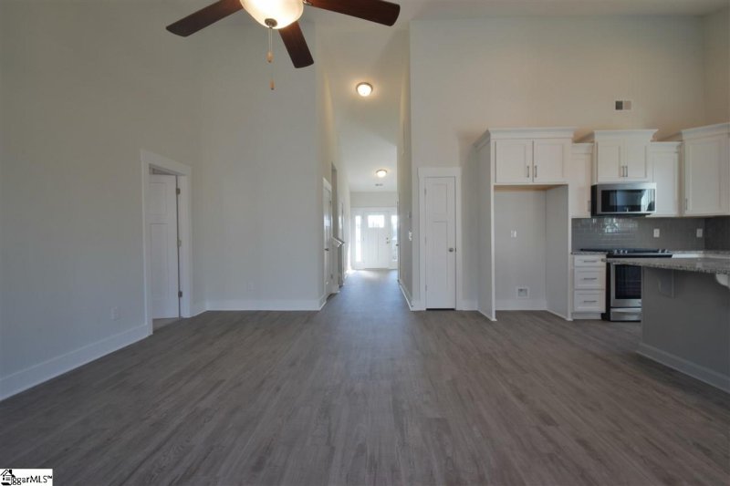 Property image 4 at 131 Quail Creek Drive, Greer, SC 29650