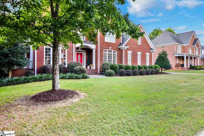 Property image 3 of 304 Shadowbrooke Court in Stonehaven, Simpsonville, SC 29681
