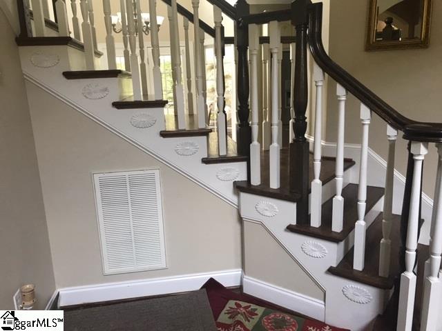 Property image 4 of 304 Shadowbrooke Court in Stonehaven, Simpsonville, SC 29681