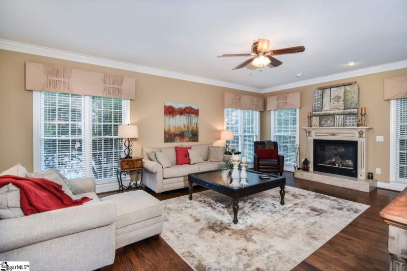 Property image 5 of 304 Shadowbrooke Court in Stonehaven, Simpsonville, SC 29681