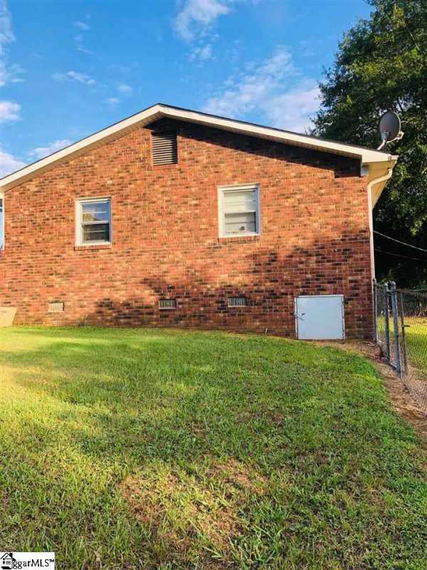 Property image 3 at 126 Leisure Lane, Spartanburg, SC 29307