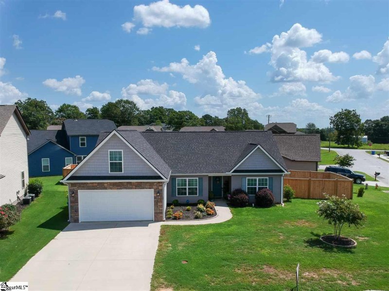 Property image 2 at 27 Horizon Drive, Simpsonville, SC 29681