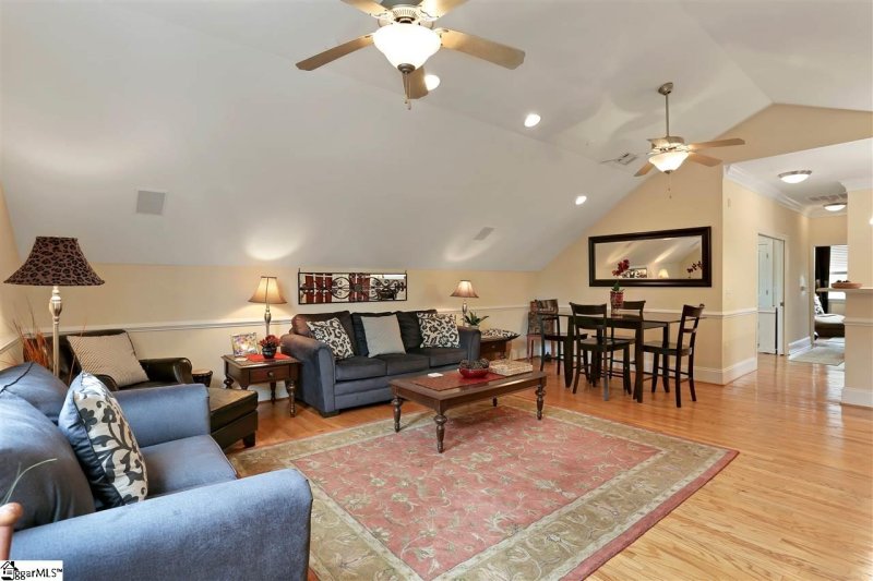 Property image 3 at 204 E Park Avenue, Greenville, SC 29601
