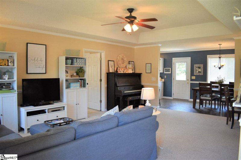 Property image 4 at 11 Rison Road, Greenville, SC 29611