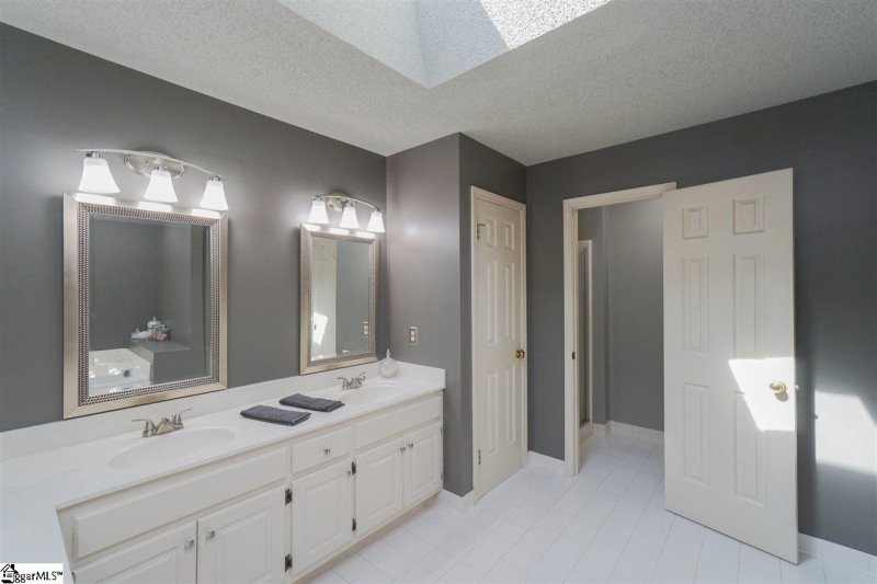 Property image 5 at 229 Crossfield Road, Greenville, SC 29607