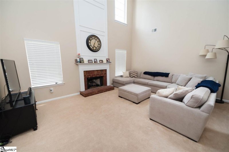 Property image 3 at 403 W Abington Way, Spartanburg, SC 29301