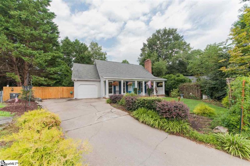 Property image 3 at 214 Spring View Lane, Taylors, SC 29687