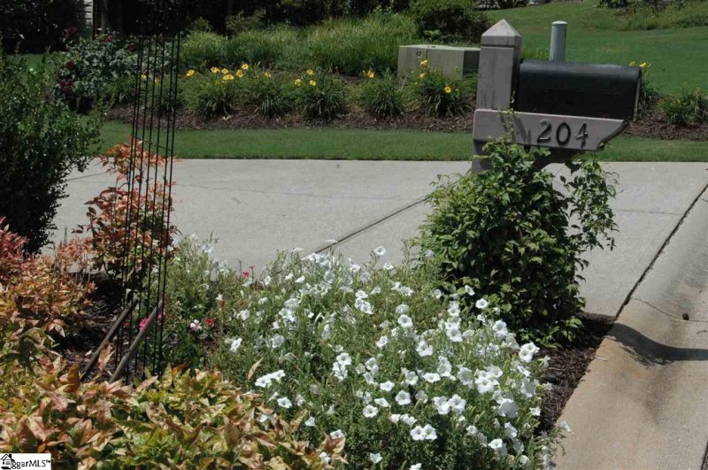 Property image 3 at 204 Amberjack Court, Taylors, SC 29687