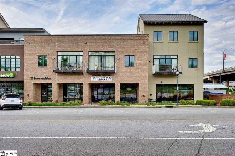 Property image 2 at 400 E McBee Avenue, Greenville, SC 29601