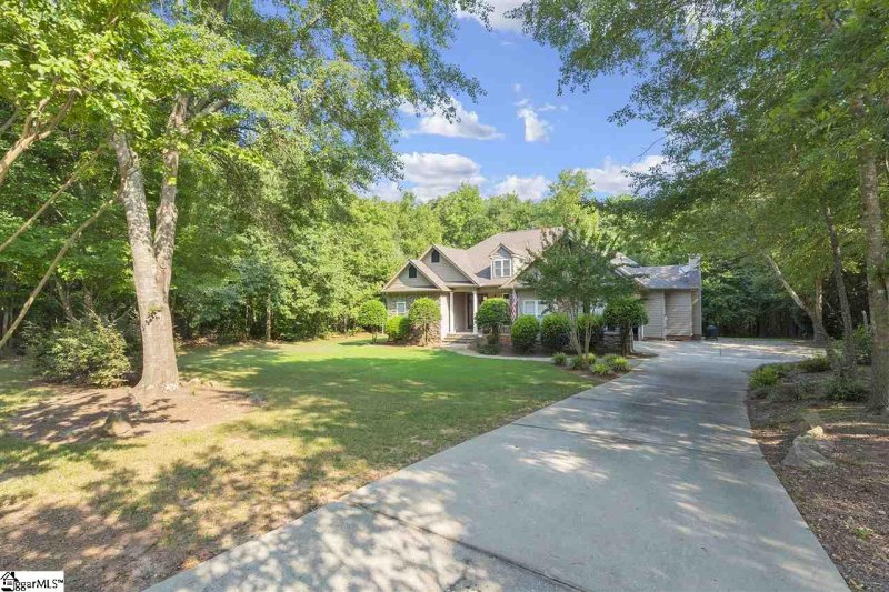 Property image 2 at 502 S Artillery Court, Piedmont, SC 29673