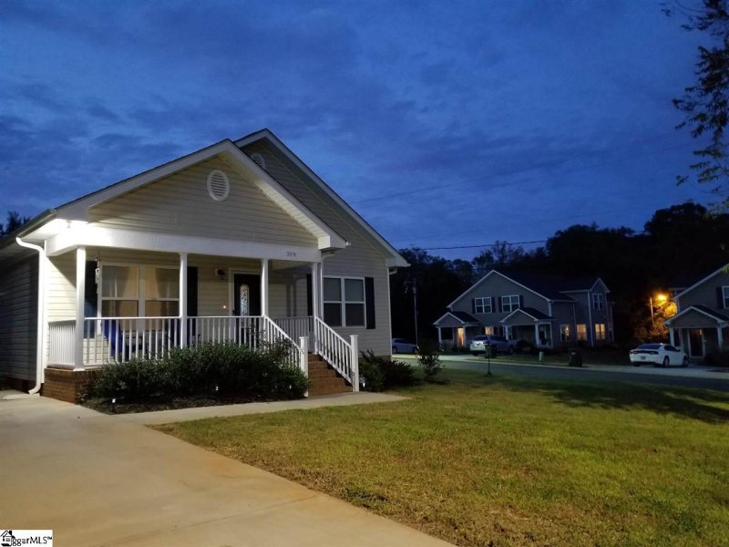 Property image 2 at 309 Scott Street, Greenville, SC 29609