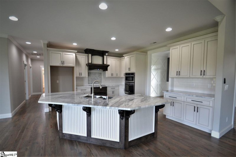 Property image 5 at 106 MonReve Drive, Boiling Springs, SC 29316