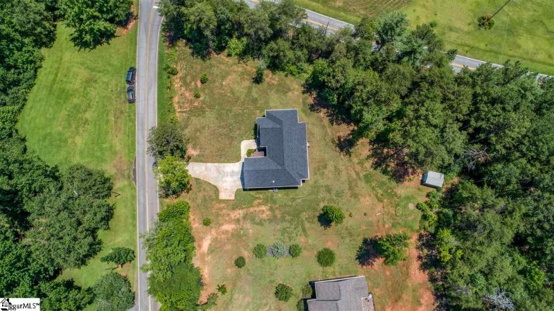 Property image 5 at 103 Ridgeland Drive, Six Mile, SC 29682