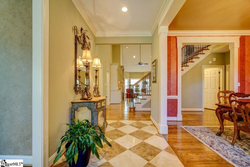 Property image 2 at 323 Benford Drive, Boiling Springs, SC 29316