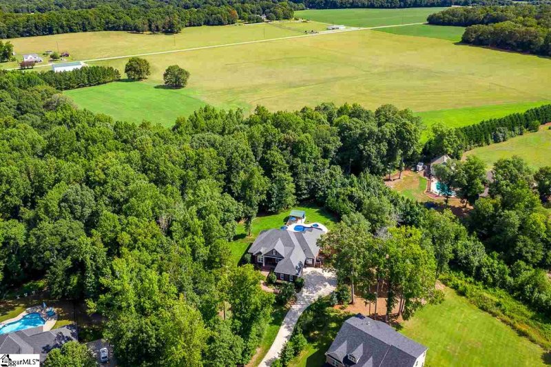 Property image 4 at 10 United Avenue, Pendleton, SC 29670