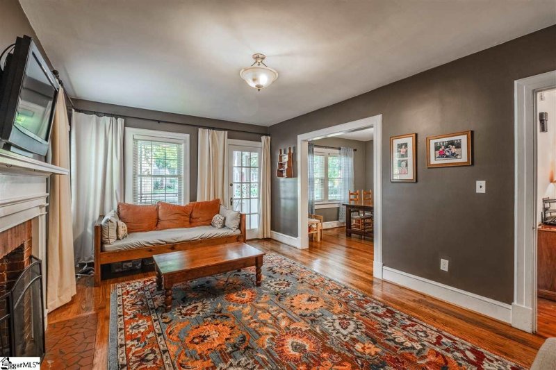 Property image 2 at 5 Wiuka Avenue, Greenville, SC 29607