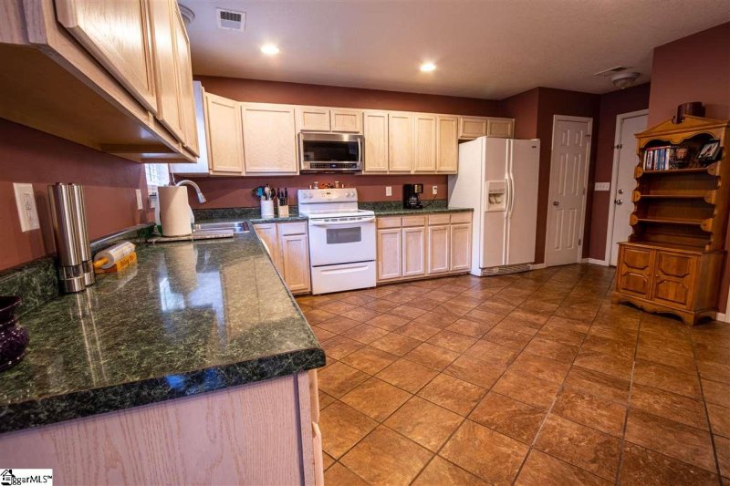 Property image 5 at 216 moriah Lane, Greer, SC 29651