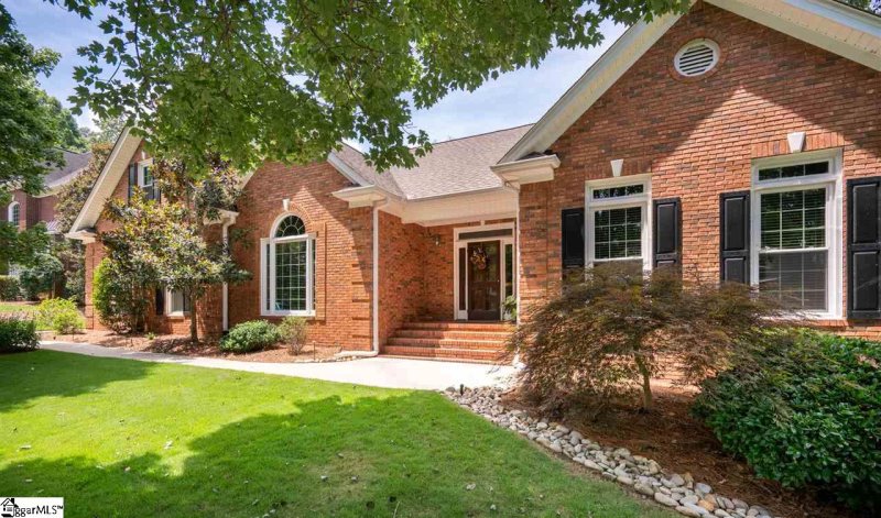 Property image 4 at 10 Lauriston Place, Greer, SC 29650
