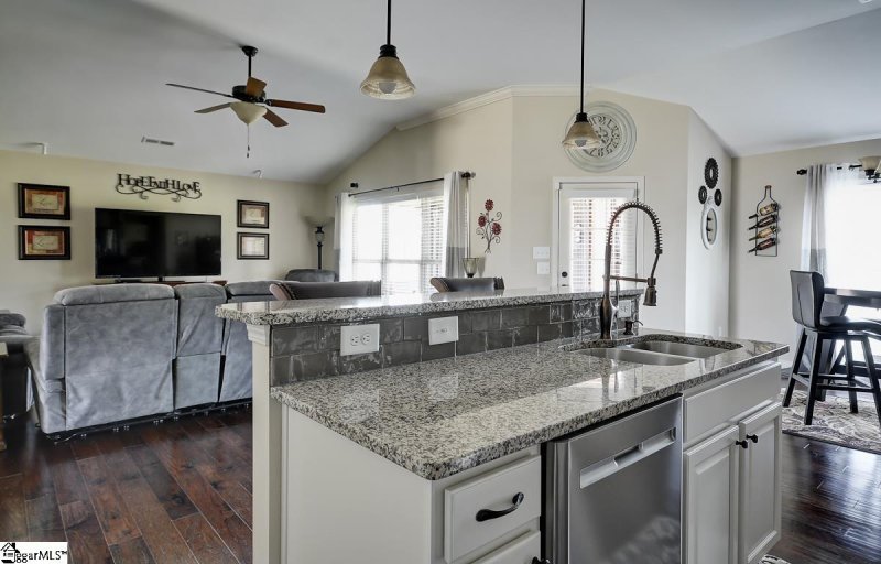 Property image 5 at 610 E Dateria Way, Inman, SC 29349