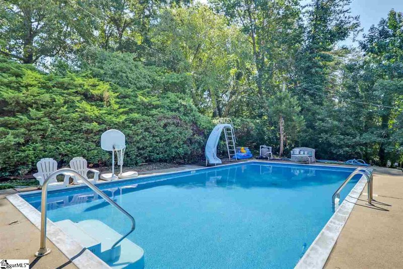 Property image 4 at 100 Eastwood Drive, Taylors, SC 29687