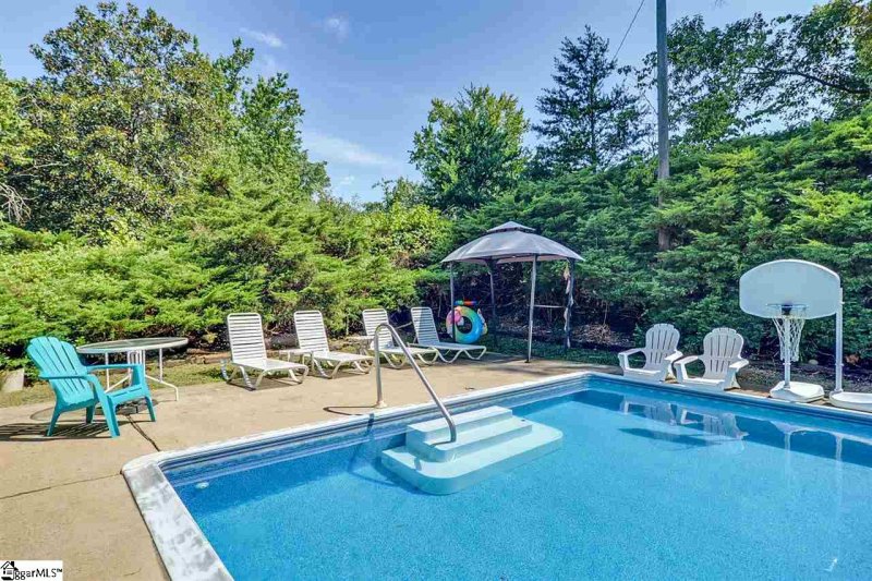 Property image 5 at 100 Eastwood Drive, Taylors, SC 29687