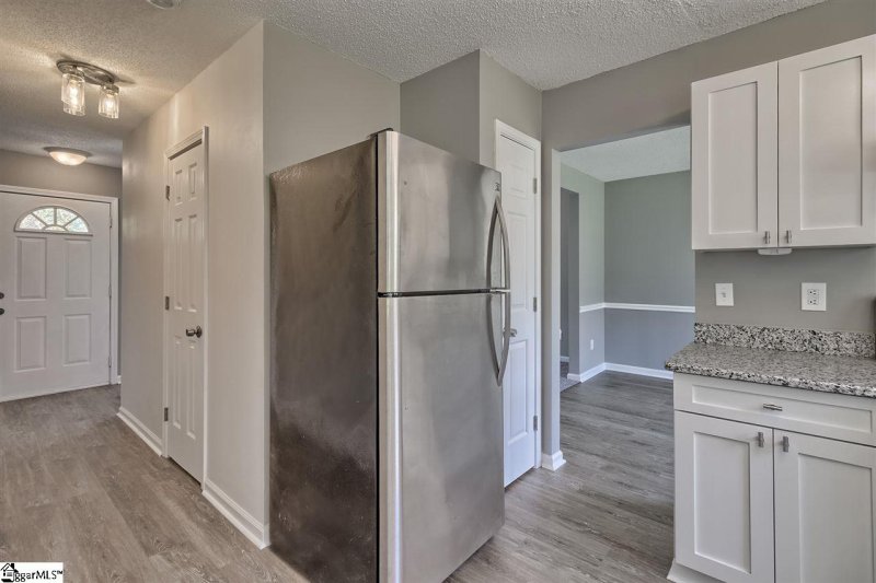 Property image 5 at 15 Michell Drive, Taylors, SC 29687