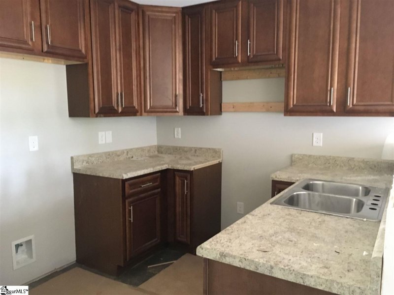 Property image 2 at 2 Walcott Street, Greenville, SC 29609