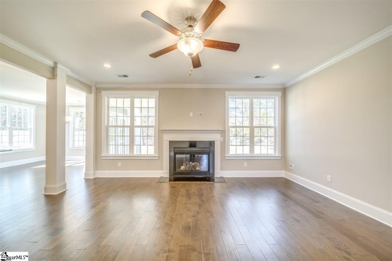 Property image 4 at 220 Crestgate Way, Easley, SC 29642