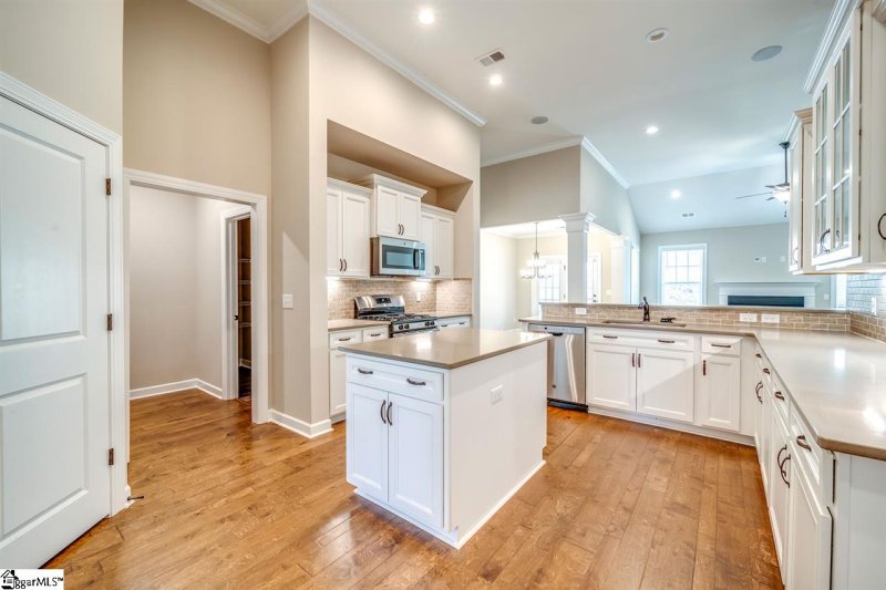 Property image 3 at 215 Crestgate Way, Easley, SC 29642