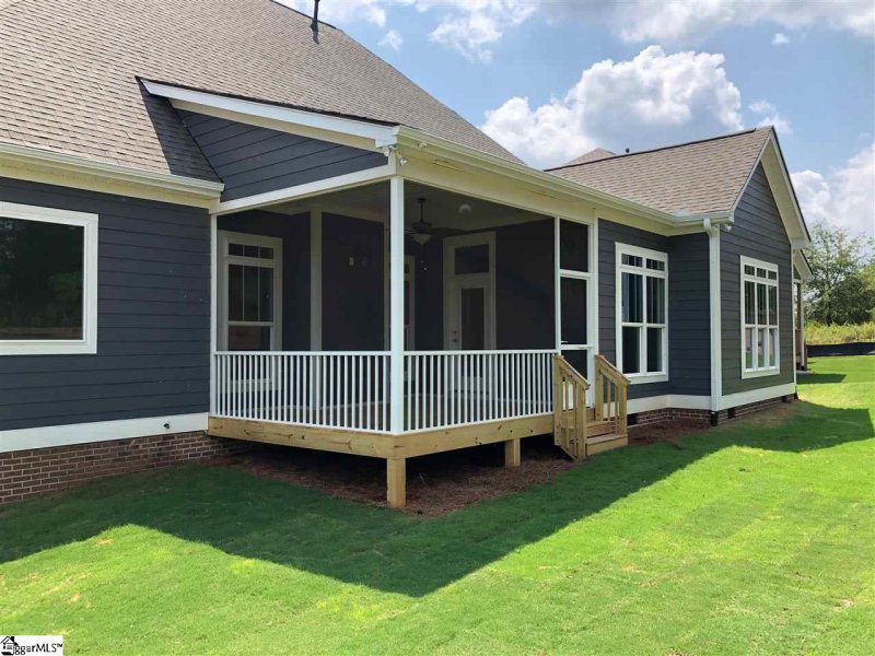 Property image 2 at 304 S River Bluff Road, Piedmont, SC 29673