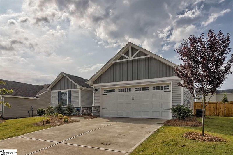 Property image 2 at 112 Fairmeadow Way, Greenville, SC 29617