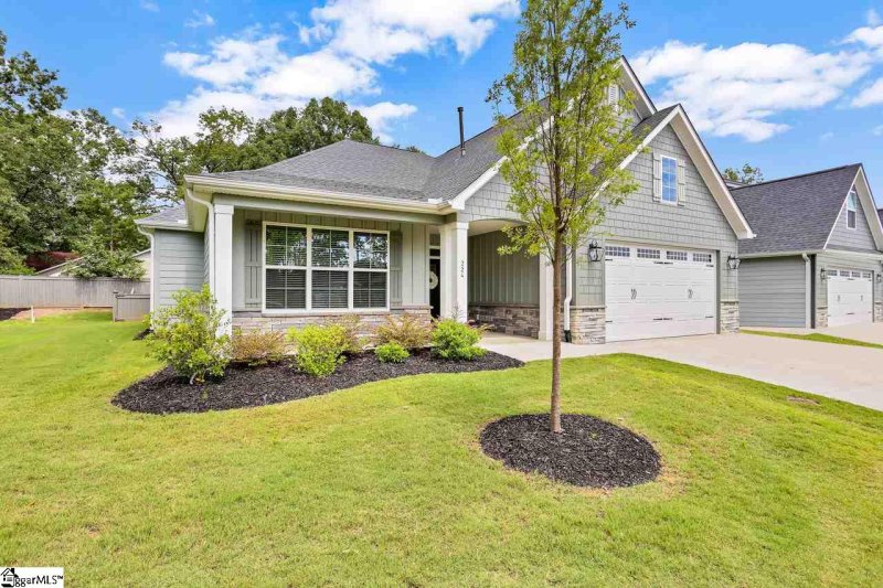 Property image 2 at 224 Round Stone Way, Greenville, SC 29607