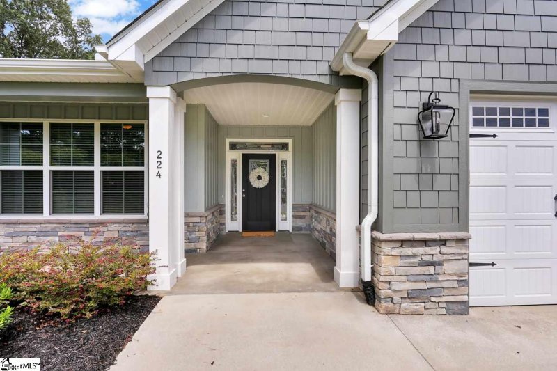 Property image 3 at 224 Round Stone Way, Greenville, SC 29607