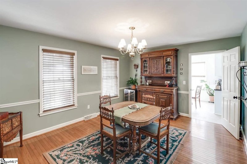 Property image 3 at 13 Meredith Lane, Greenville, SC 29607