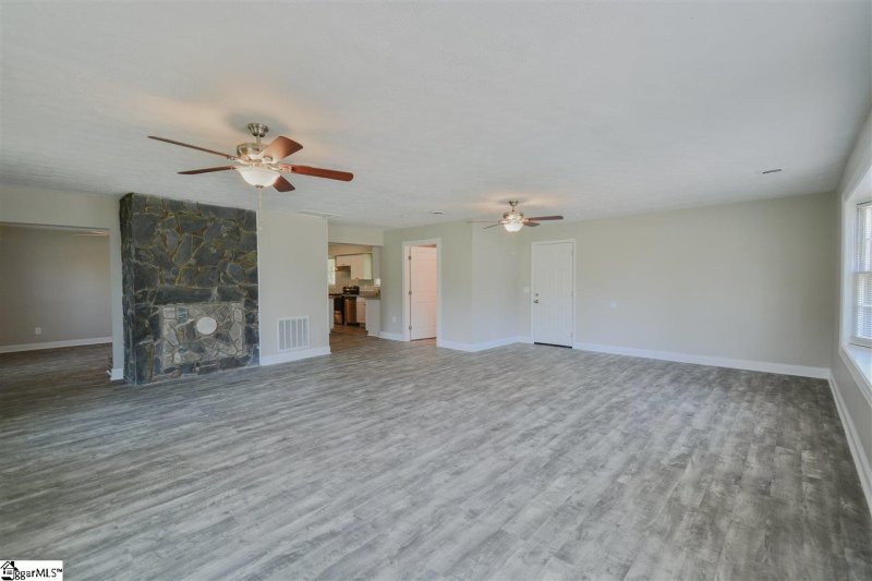 Property image 5 at 332 Golden Grove Circle, Piedmont, SC 29673