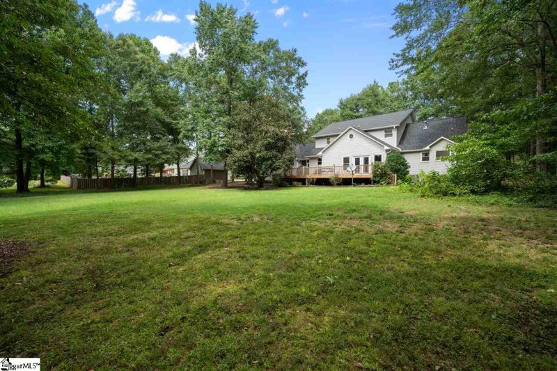 Property image 3 at 253 Farm Lake Road, Boiling Springs, SC 29316