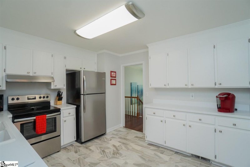 Property image 3 at 18 Overton Court, Greenville, SC 29617