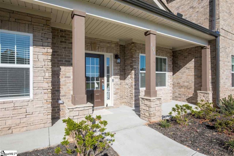 Property image 3 at 104 Strathaven Court, Greer, SC 29651