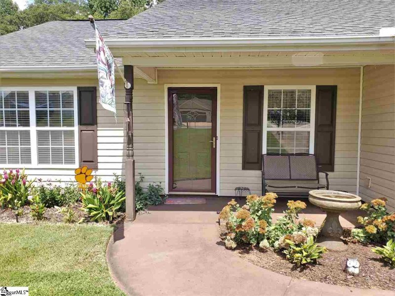 Property image 3 at 126 Claridge Place, Belton, SC 29627